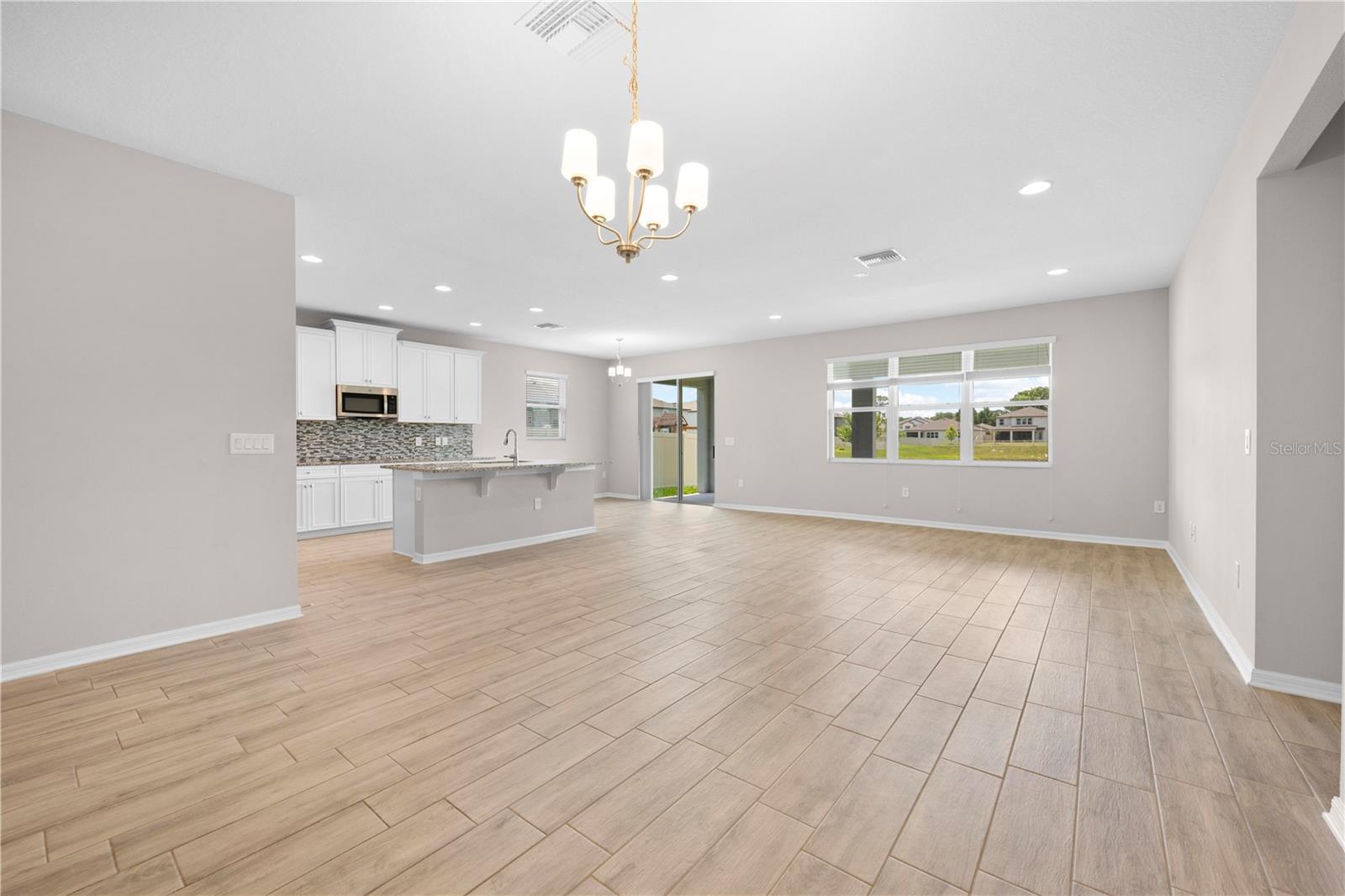 Listing photo id 42 for 17618 Cortes Creek Boulevard