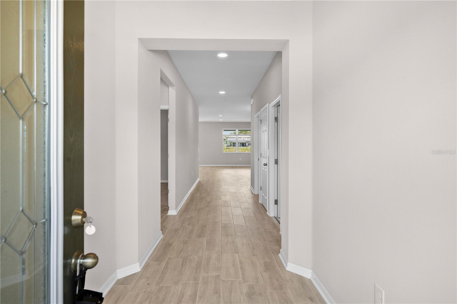 Listing photo id 3 for 17618 Cortes Creek Boulevard