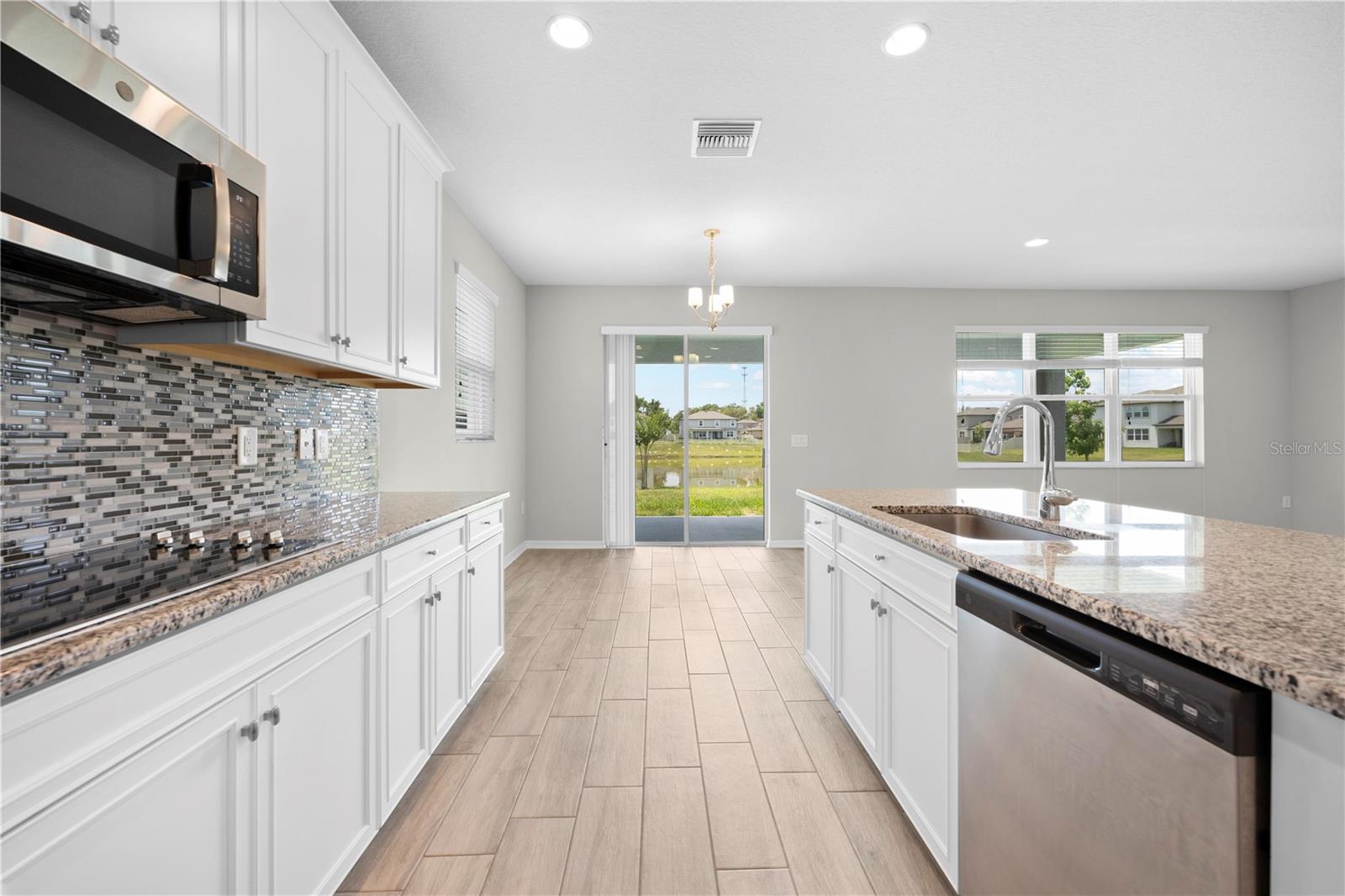 Listing photo id 52 for 17618 Cortes Creek Boulevard