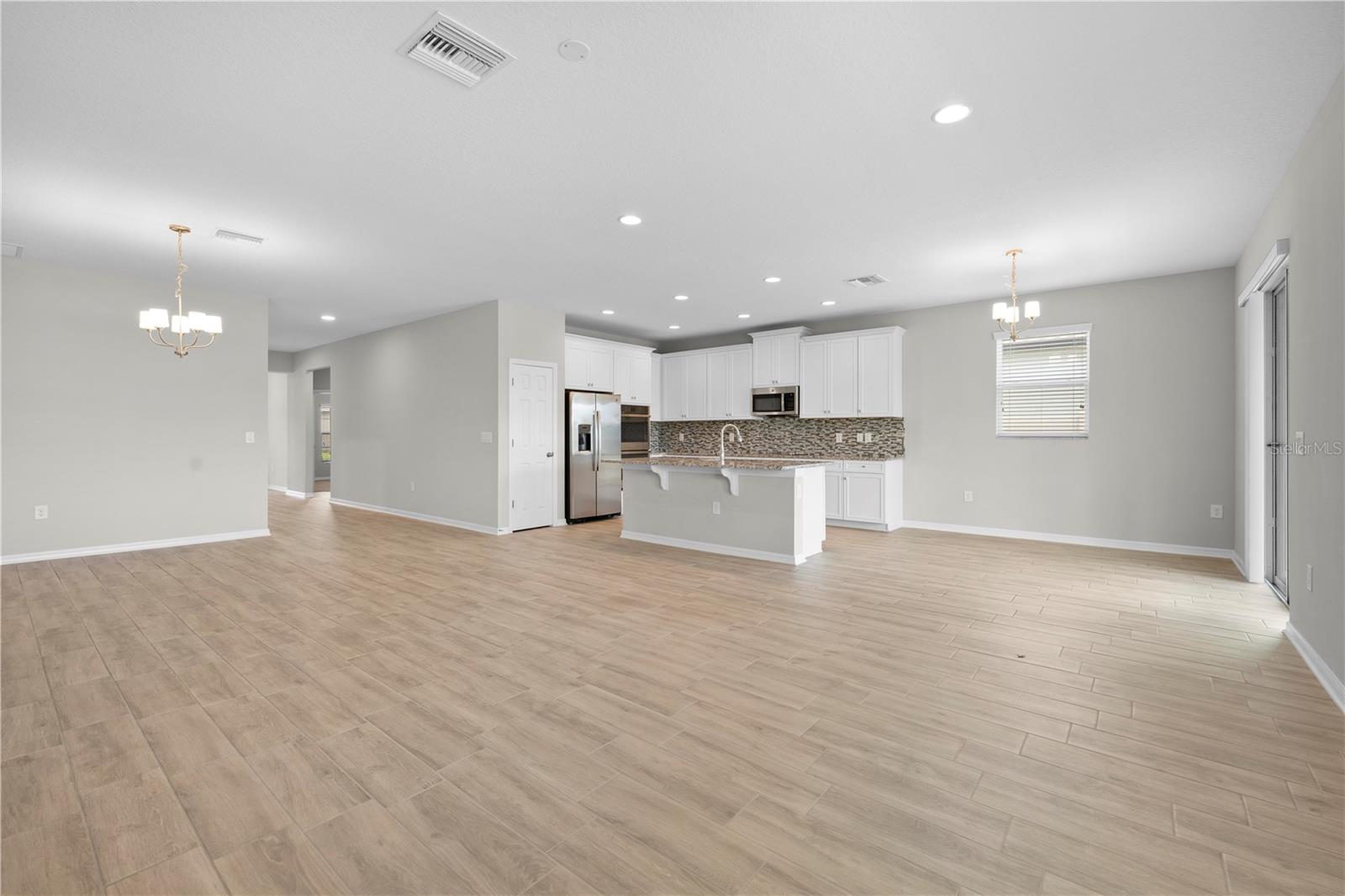 Listing photo id 56 for 17618 Cortes Creek Boulevard