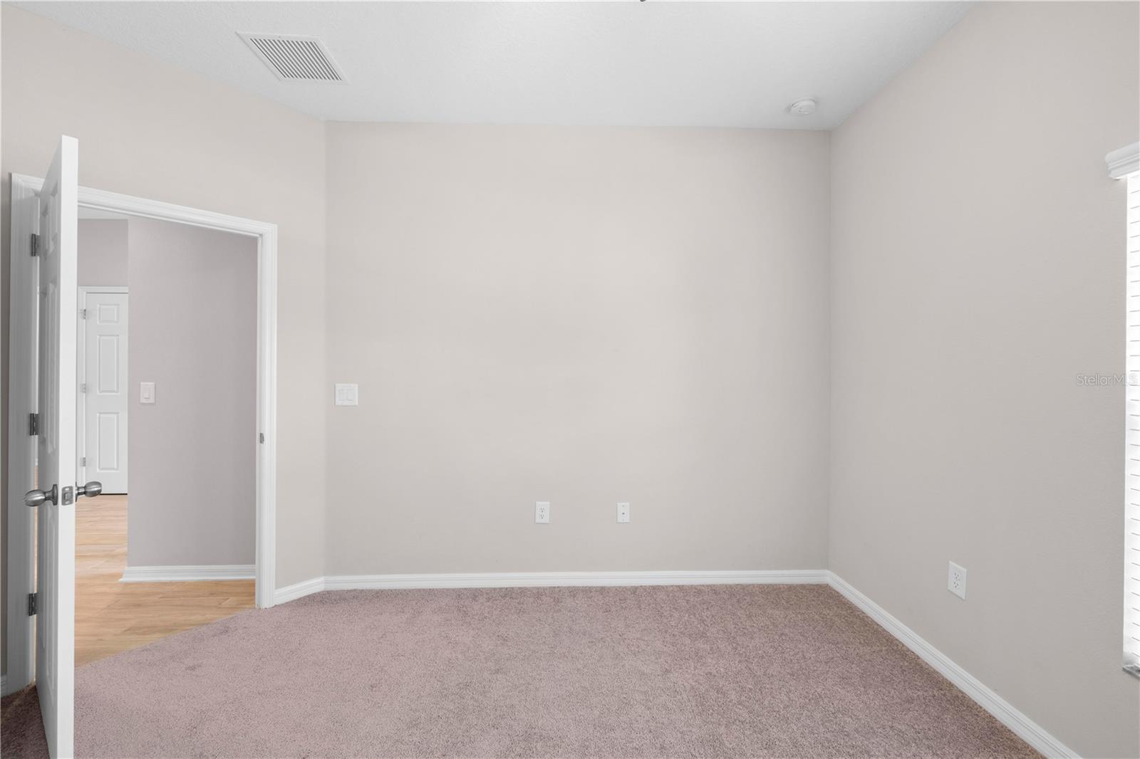 Listing photo id 6 for 17618 Cortes Creek Boulevard