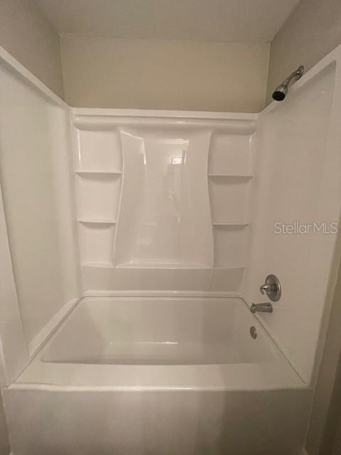 Listing photo id 15 for 4617 Ashburn Square Drive