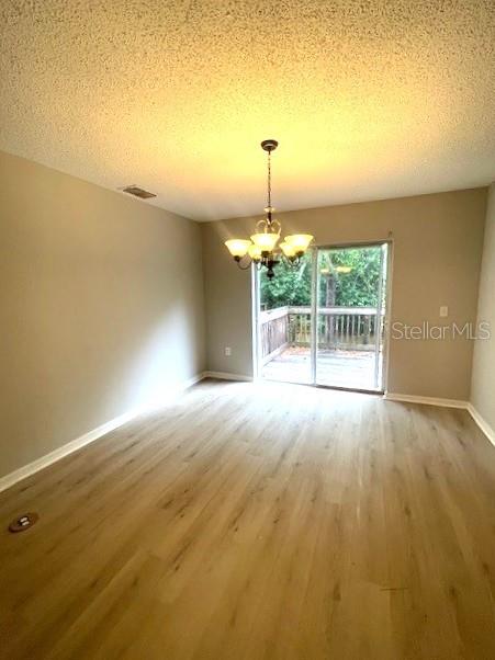 Listing photo id 19 for 4617 Ashburn Square Drive