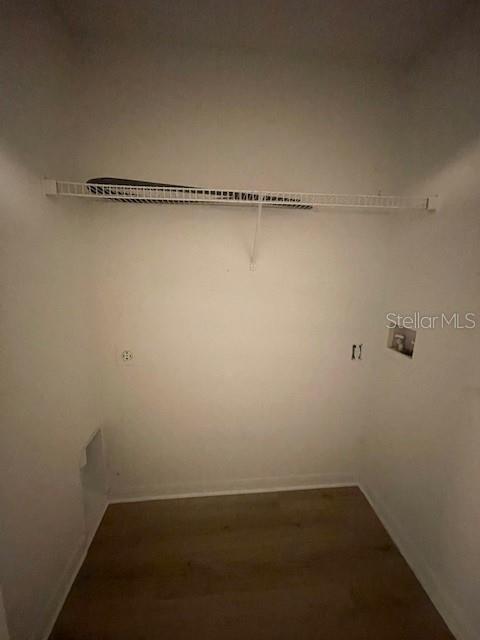 Listing photo id 21 for 4617 Ashburn Square Drive