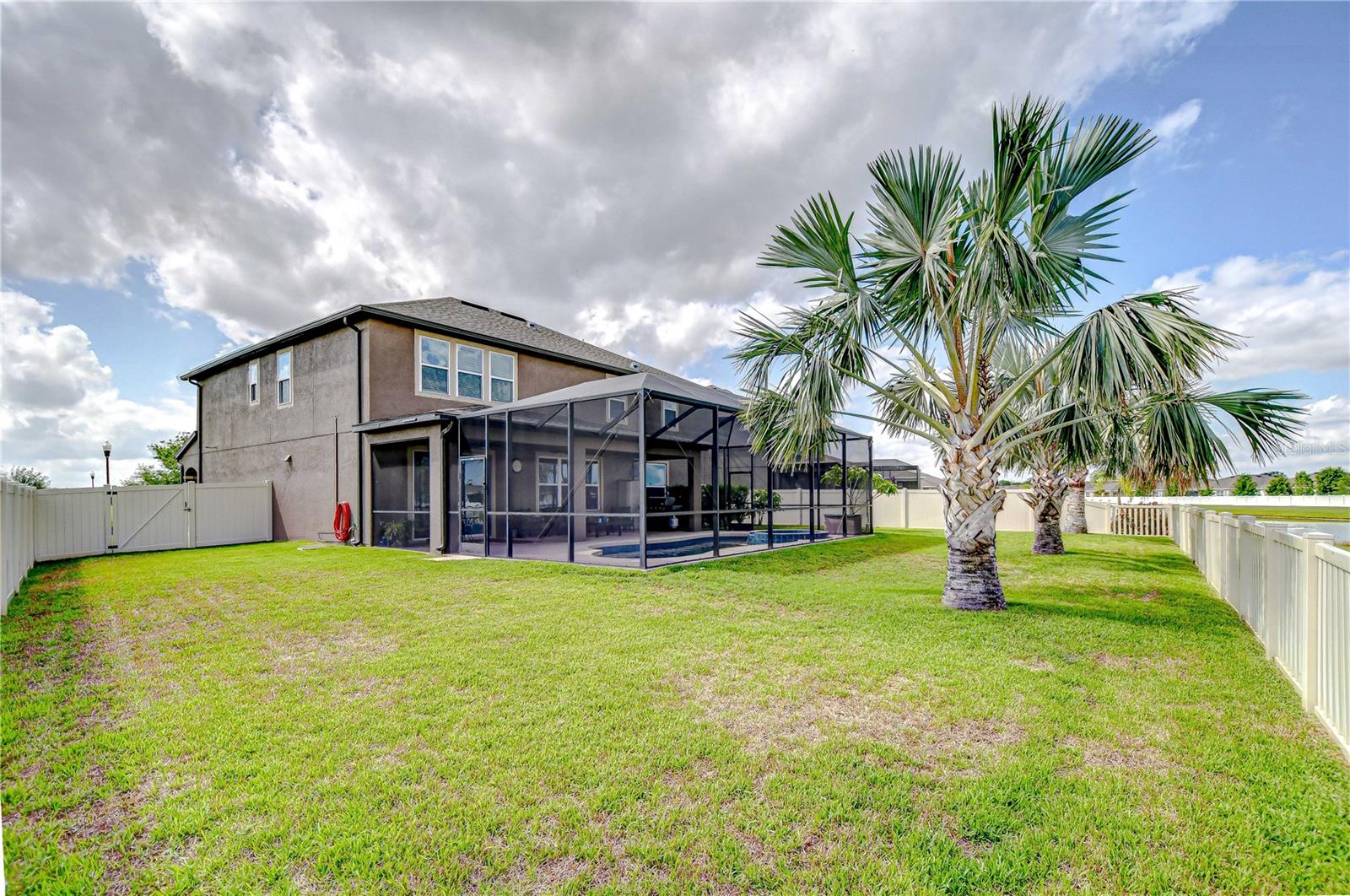 Image 40 of 52 For 13111 Bahia Grass Lane