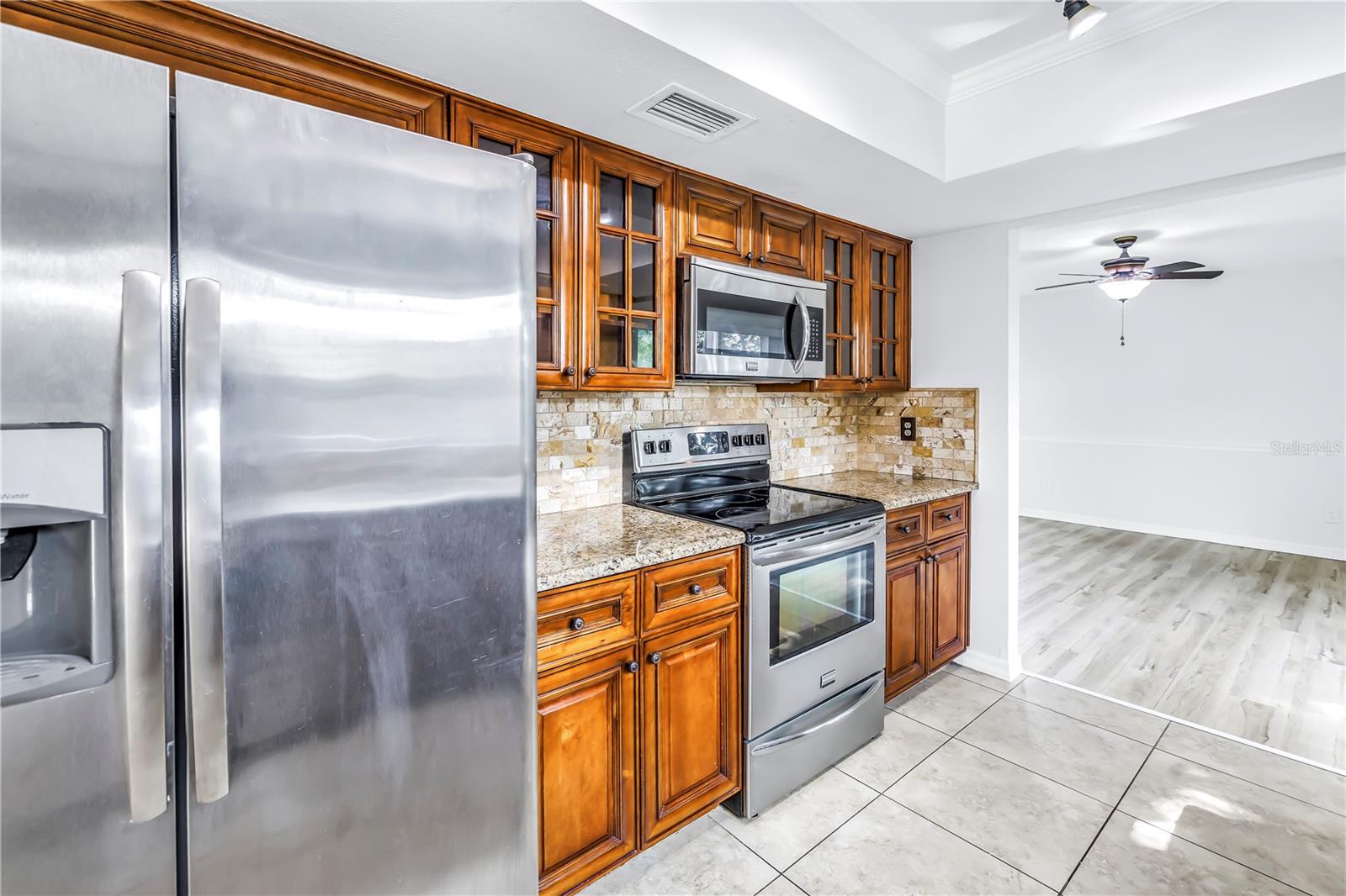 Image 17 of 62 For 15604 Deerglen Drive