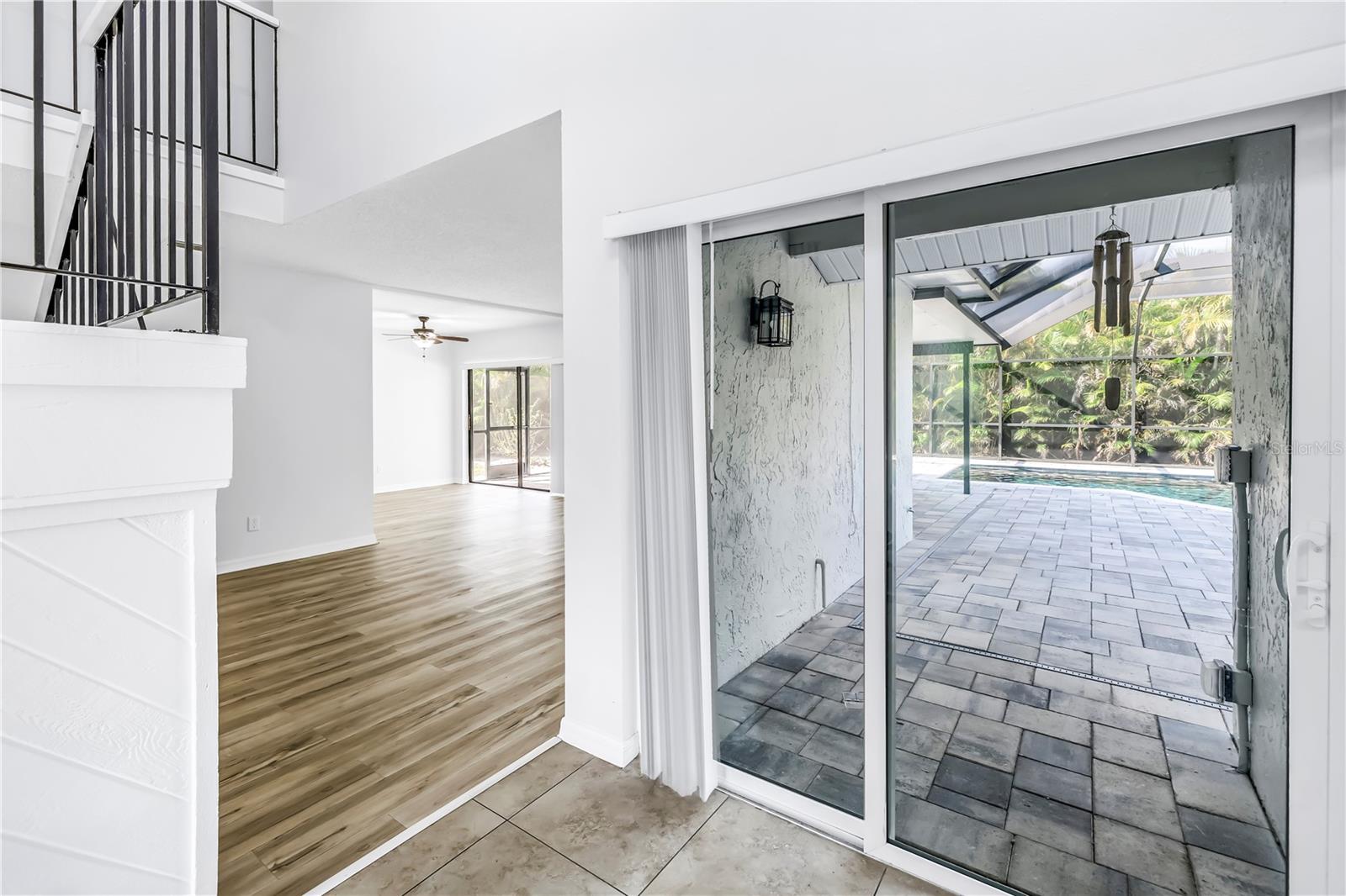 Image 9 of 62 For 15604 Deerglen Drive