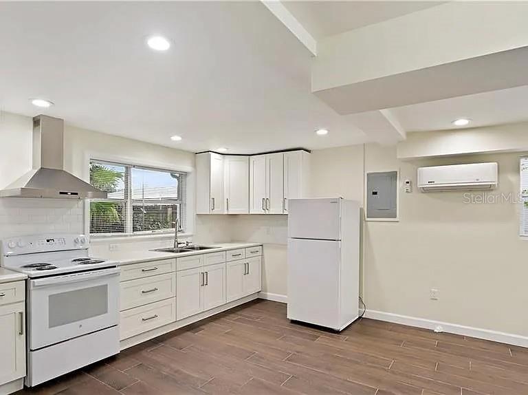 Image 11 of 13 For 345 21st Avenue S
