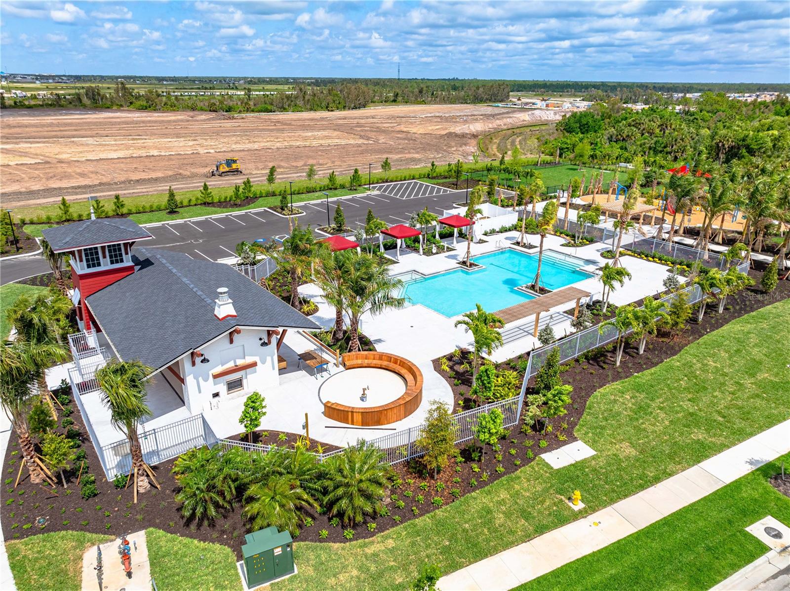Image 15 of 16 For 17420 Moonflower Drive 201