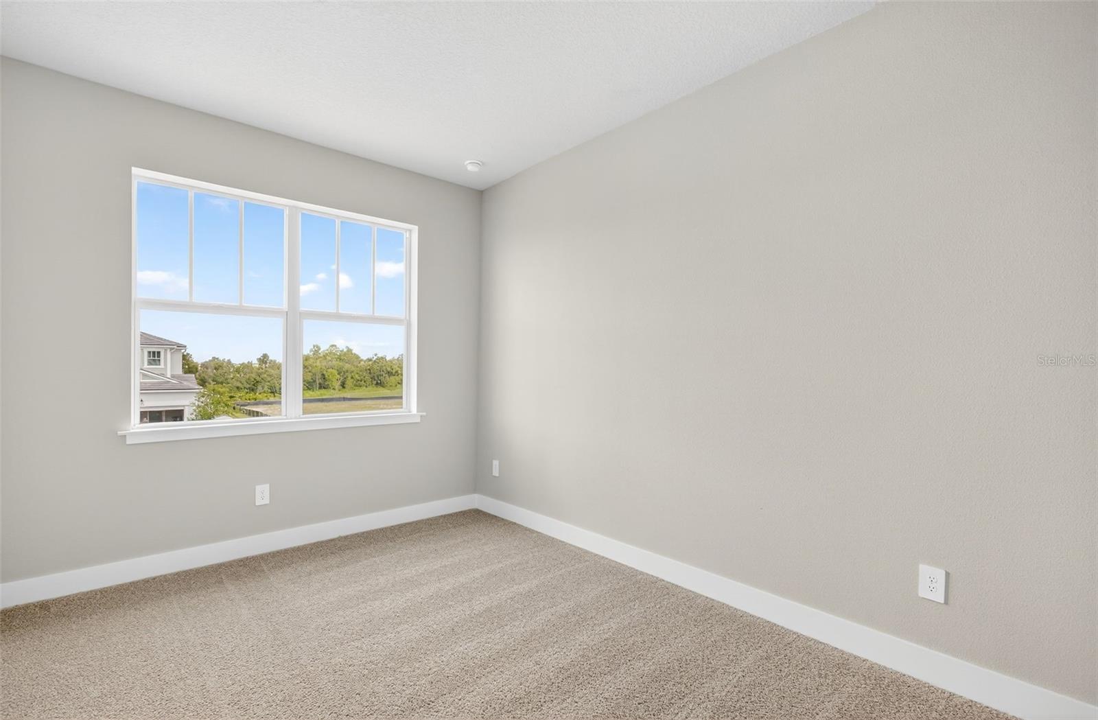 Image 27 of 33 For 17420 Moonflower Drive 201