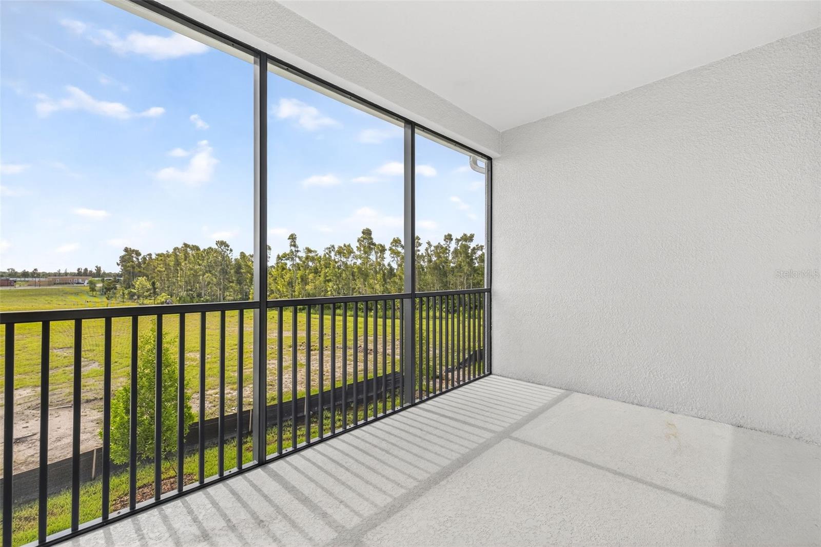 Image 30 of 33 For 17420 Moonflower Drive 201