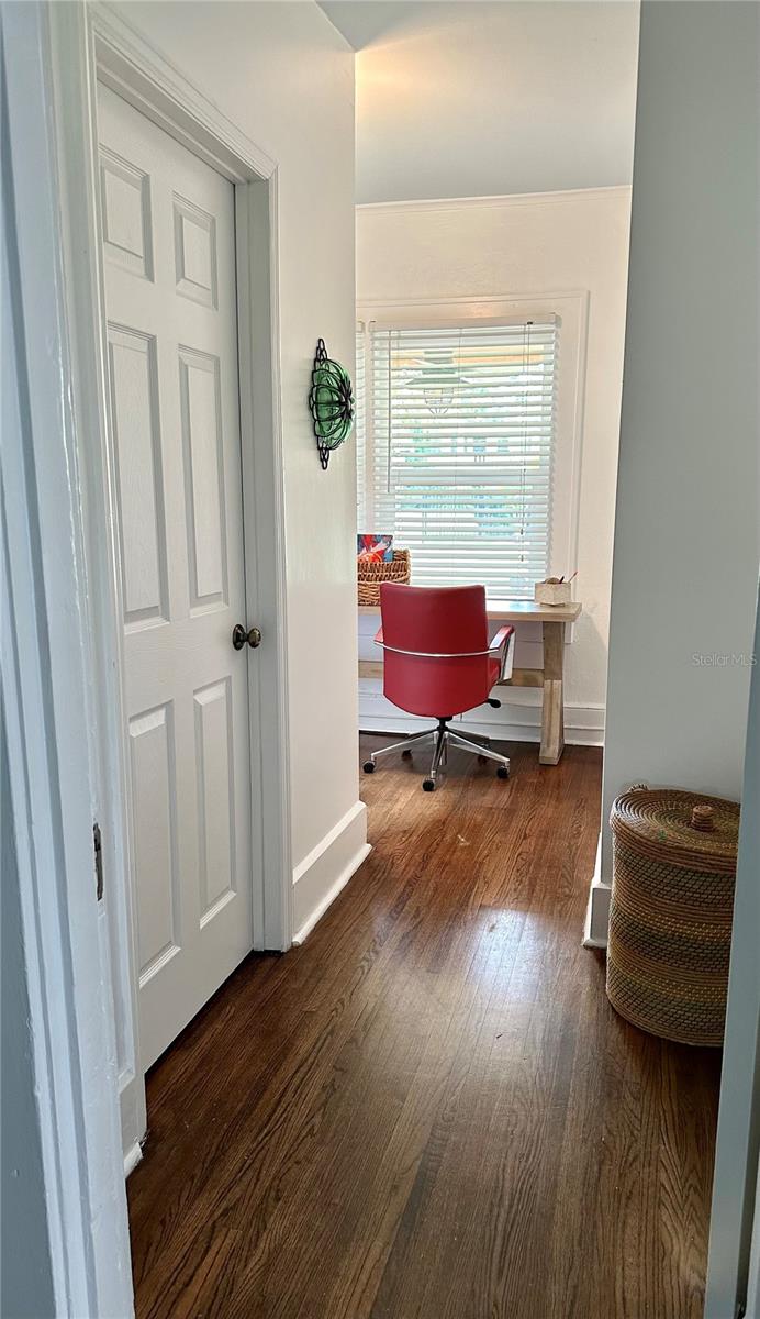 Image 37 of 100 For 1020 38th Avenue N