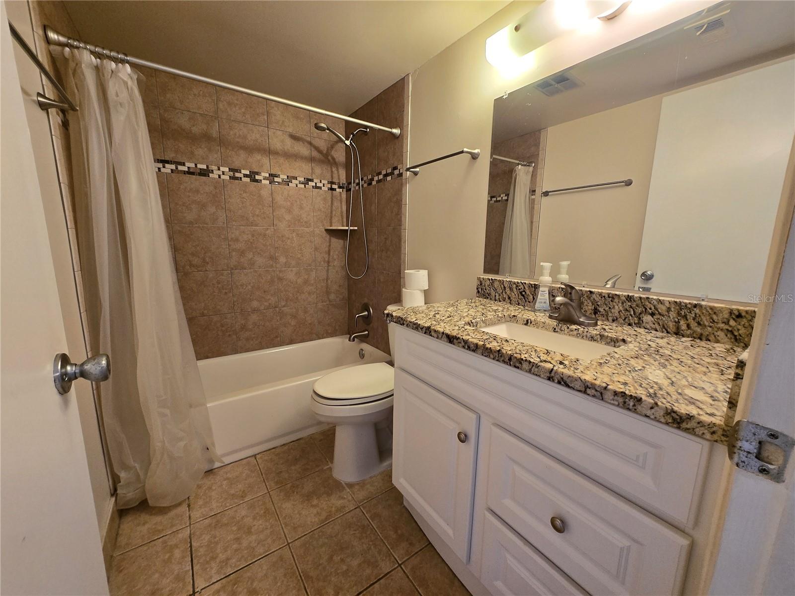 Image 6 of 9 For 12760 Indian Rocks Road 569