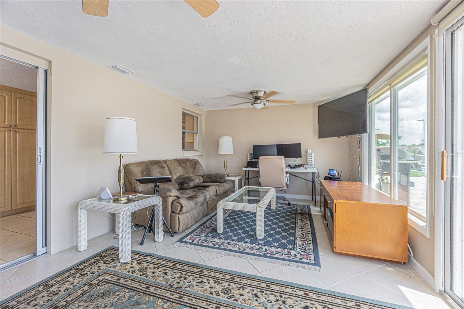 Image 7 of 34 For 1118 Lodestar Drive