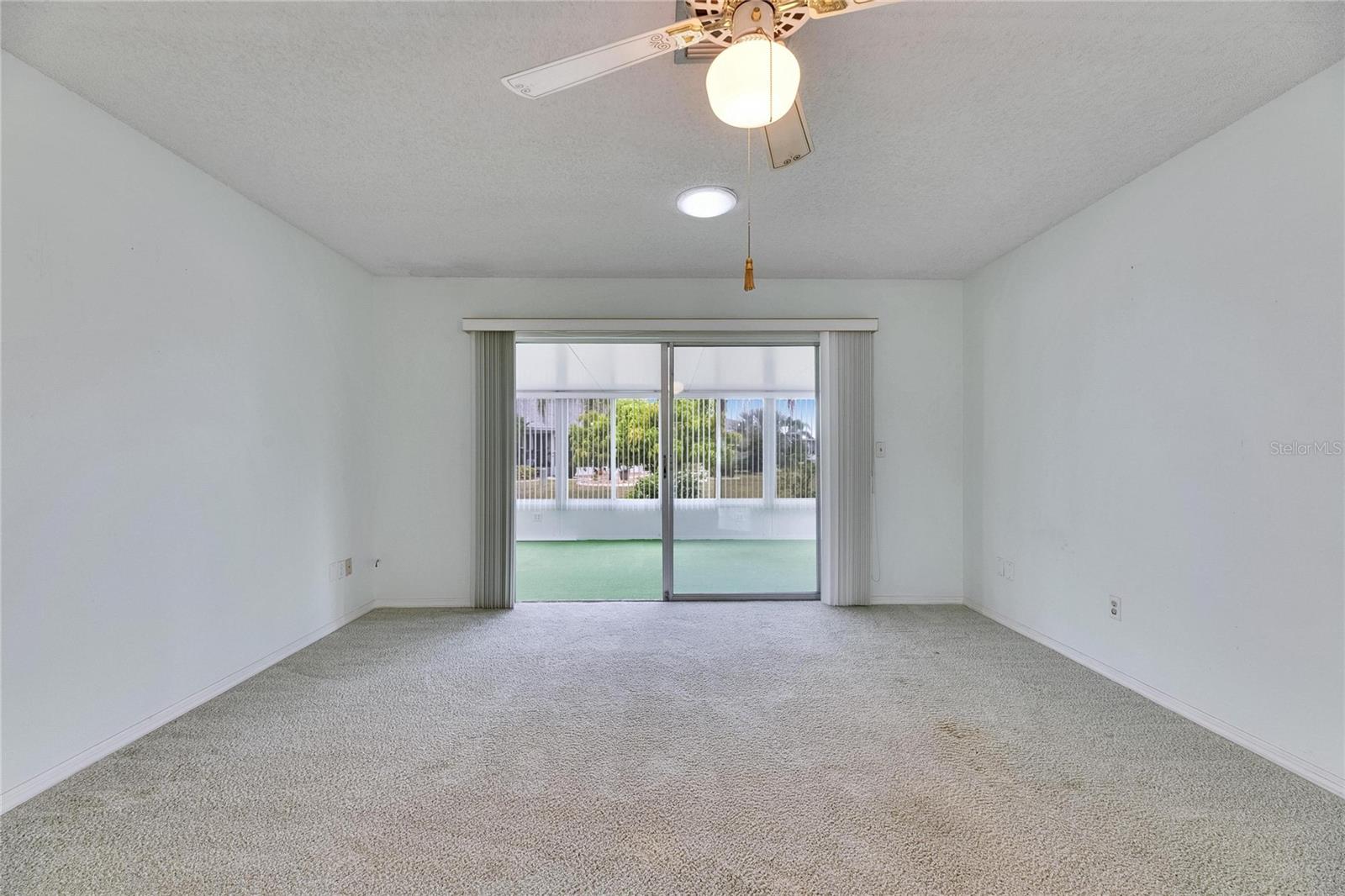 Image 15 of 56 For 339 Club Manor Drive