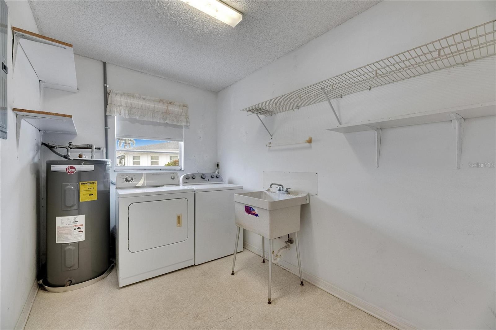 Image 40 of 56 For 339 Club Manor Drive