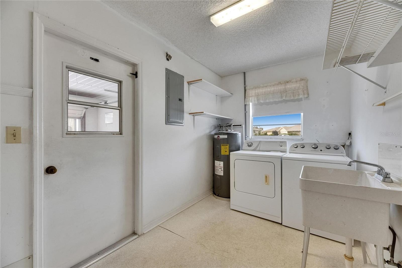 Image 41 of 56 For 339 Club Manor Drive