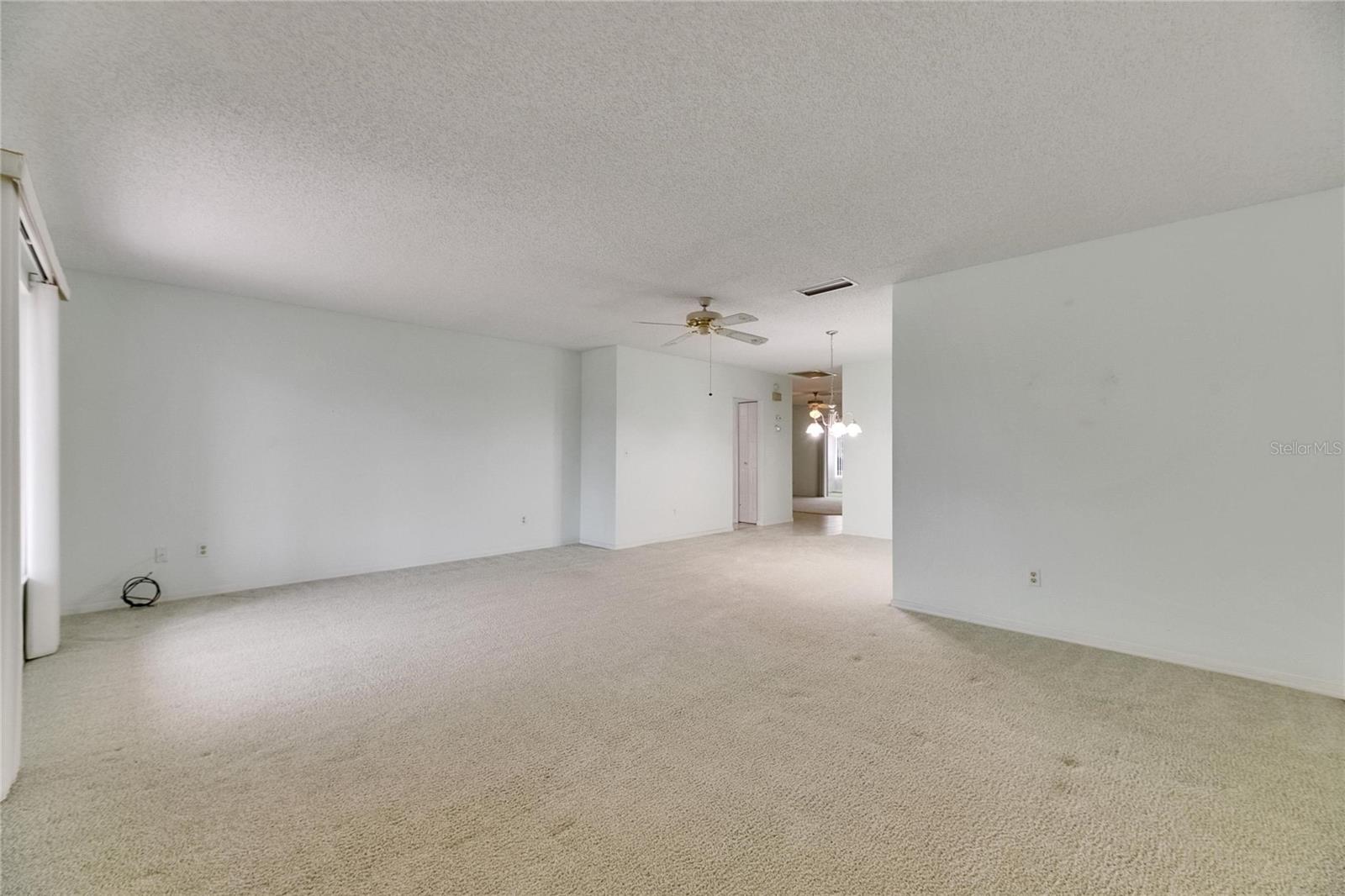 Image 6 of 56 For 339 Club Manor Drive