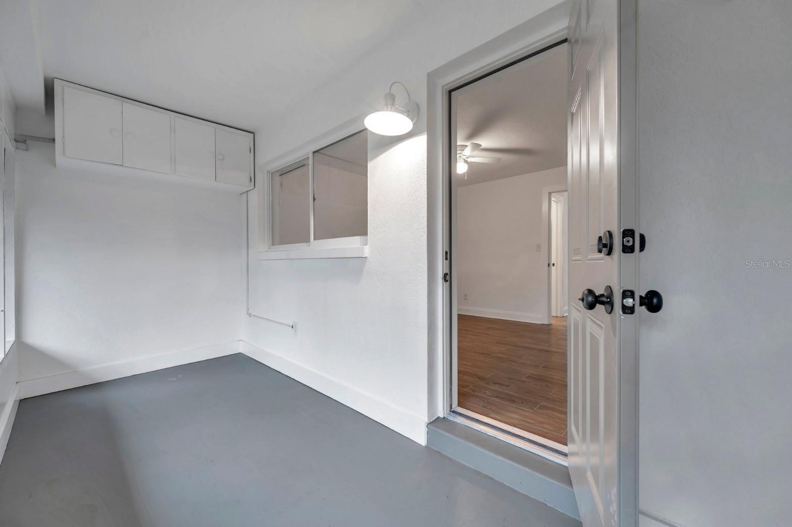 Image 15 of 24 For 2353 Shelley Street 6
