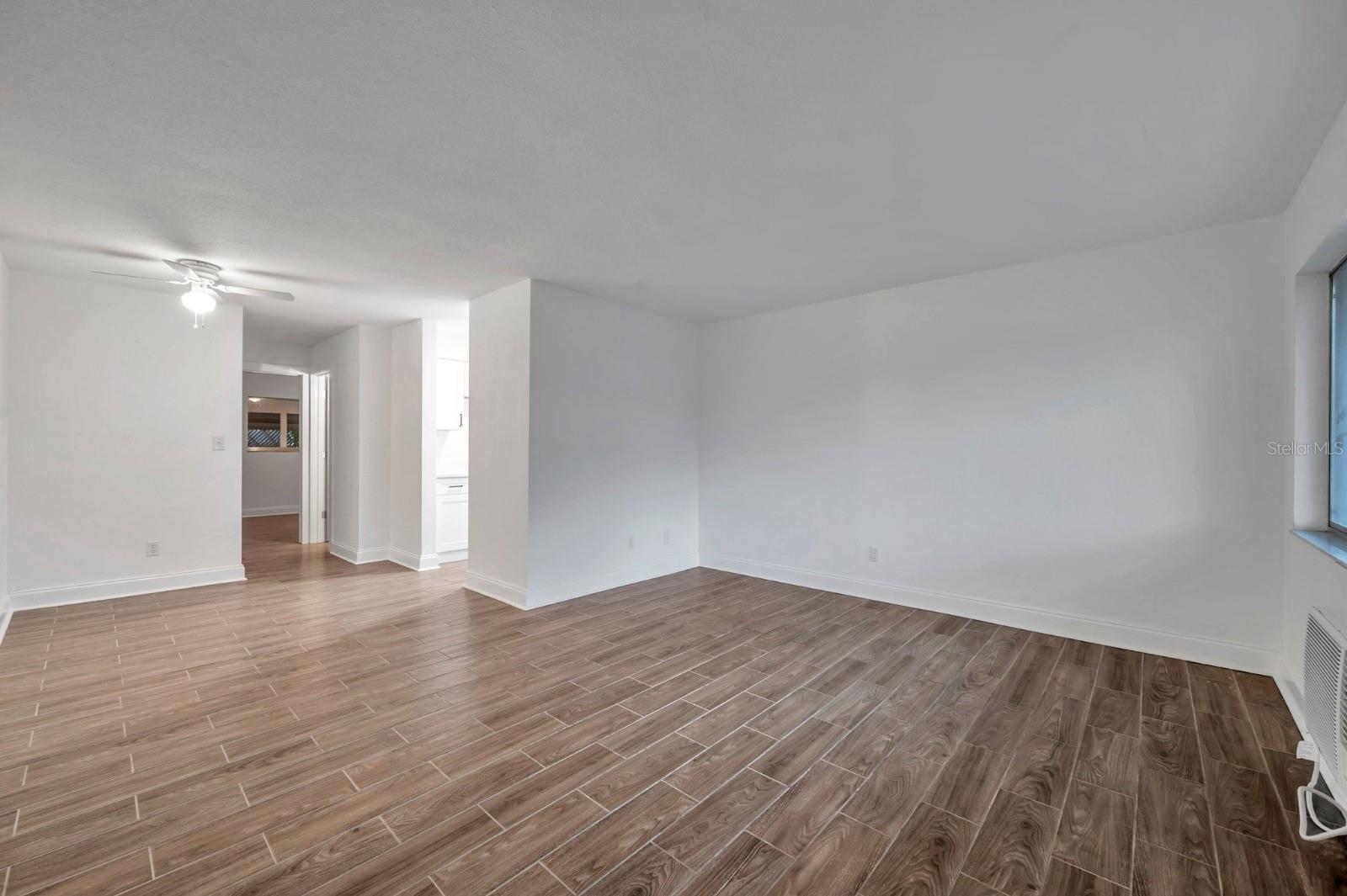 Image 16 of 24 For 2353 Shelley Street 6