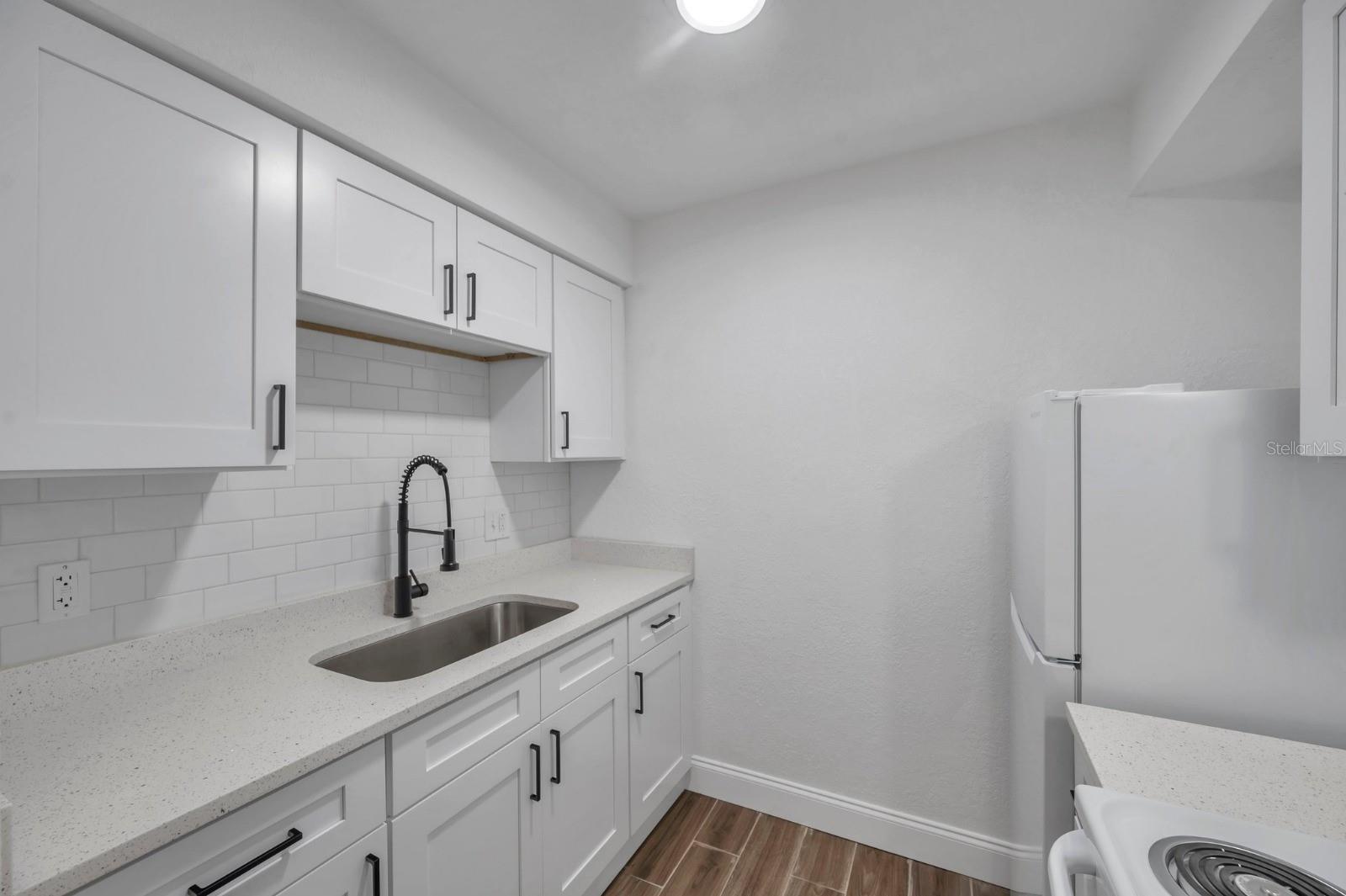 Image 24 of 24 For 2353 Shelley Street 6