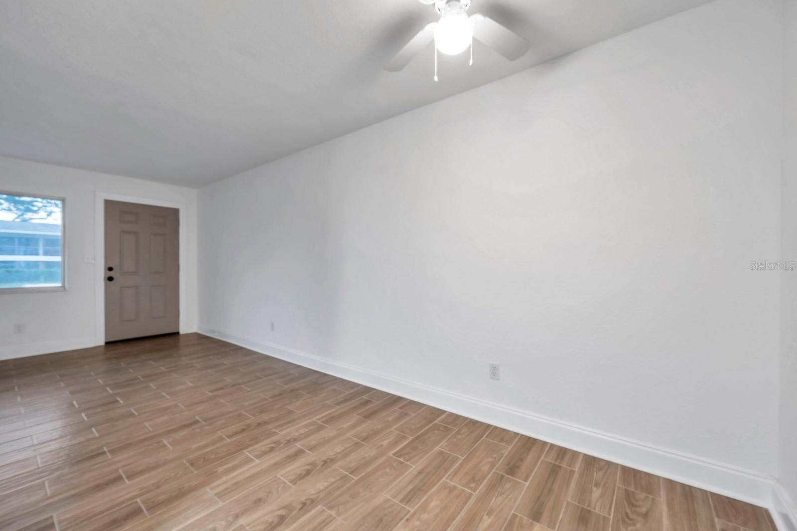 Image 5 of 24 For 2353 Shelley Street 6