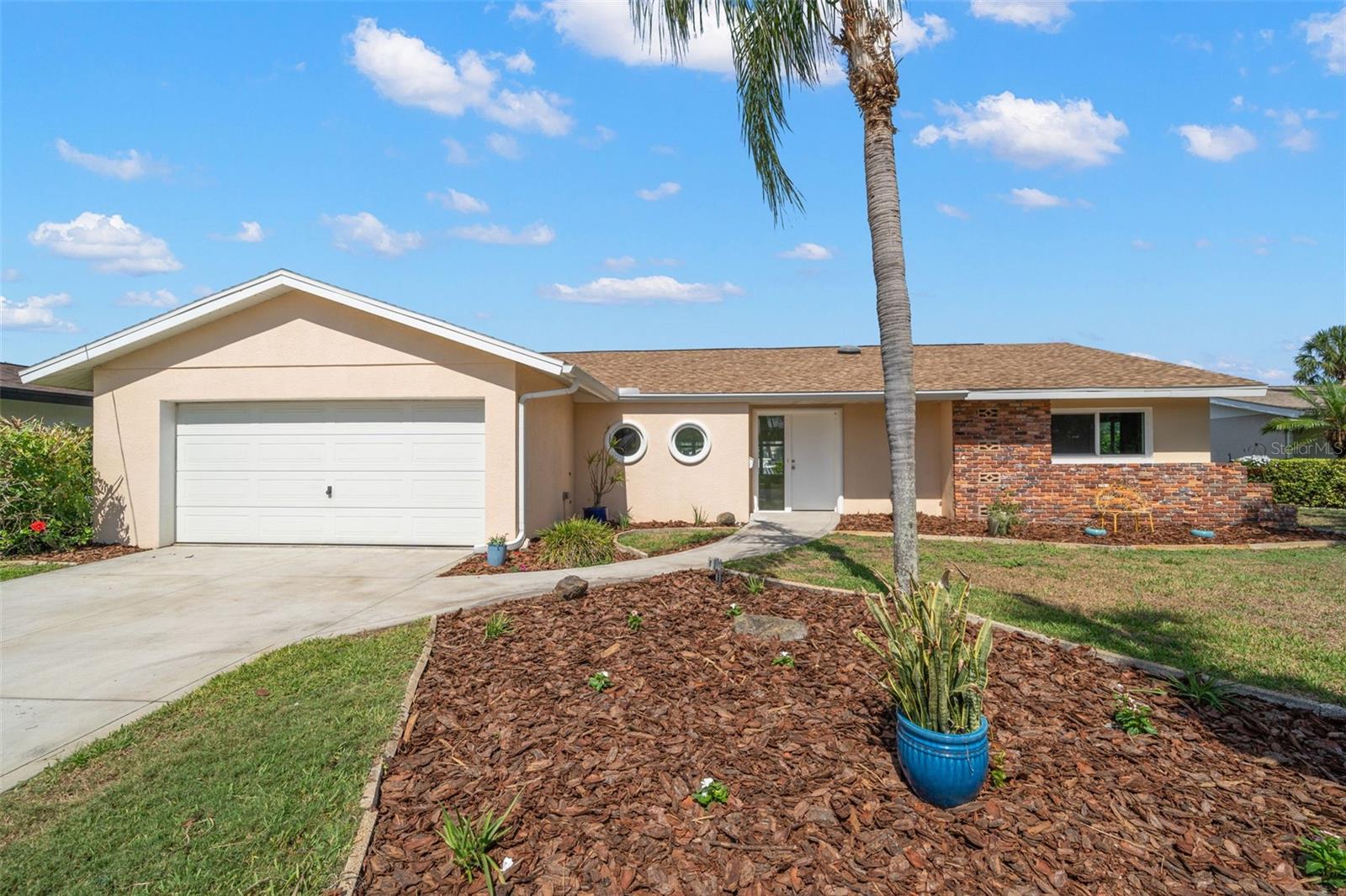 Details for 3932 Shore Acres Boulevard Ne, ST PETERSBURG, FL 33703