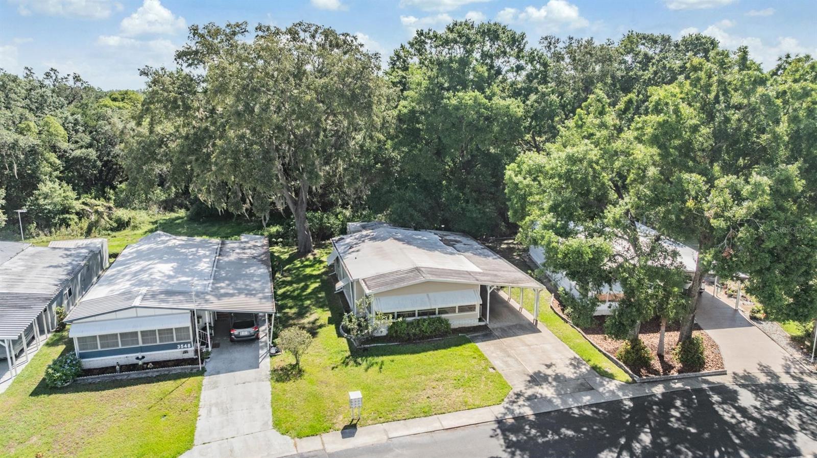 Listing photo id 35 for 3542 Castle Drive