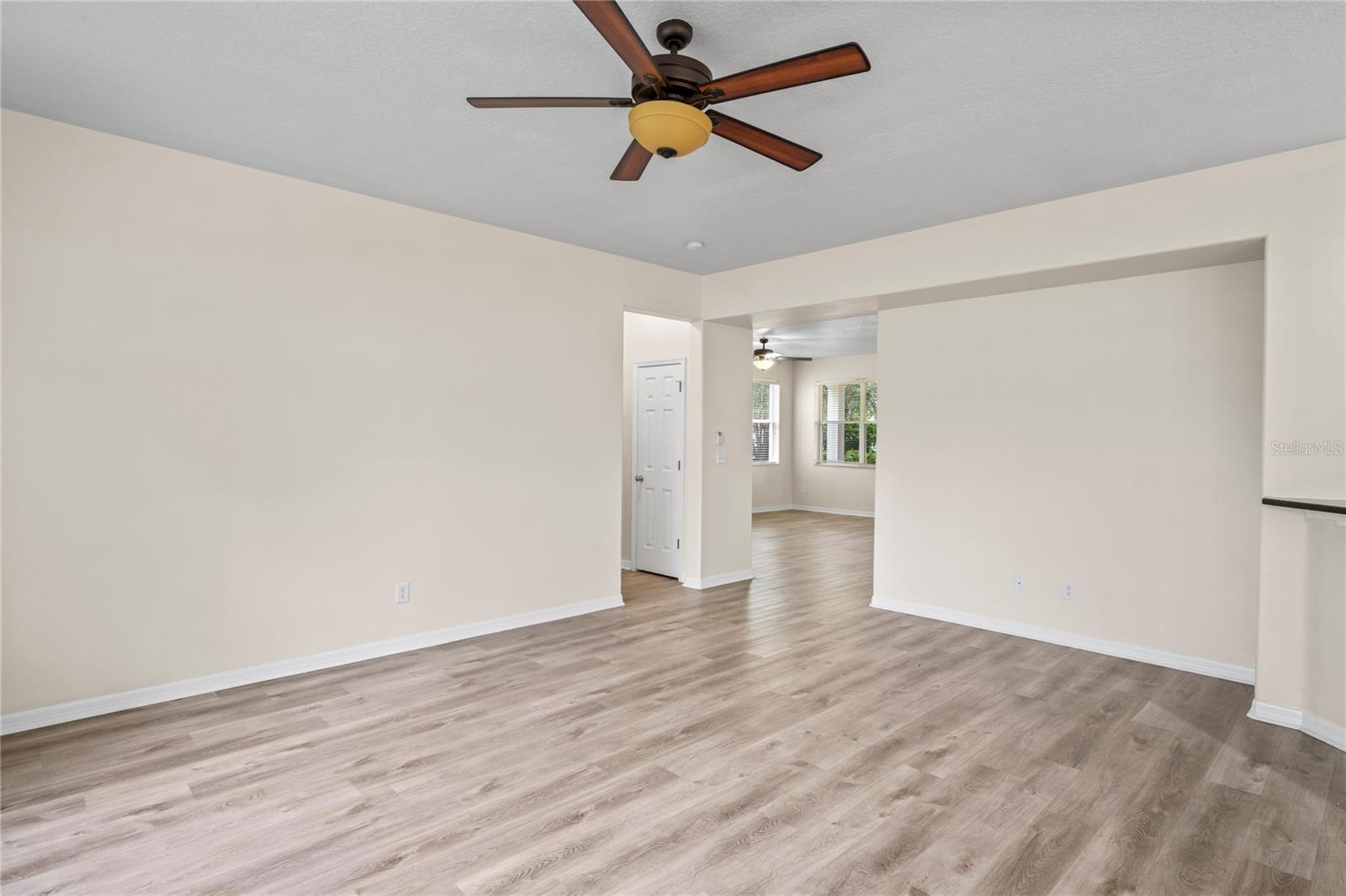 Image 10 of 27 For 7249 Bridgeview Drive