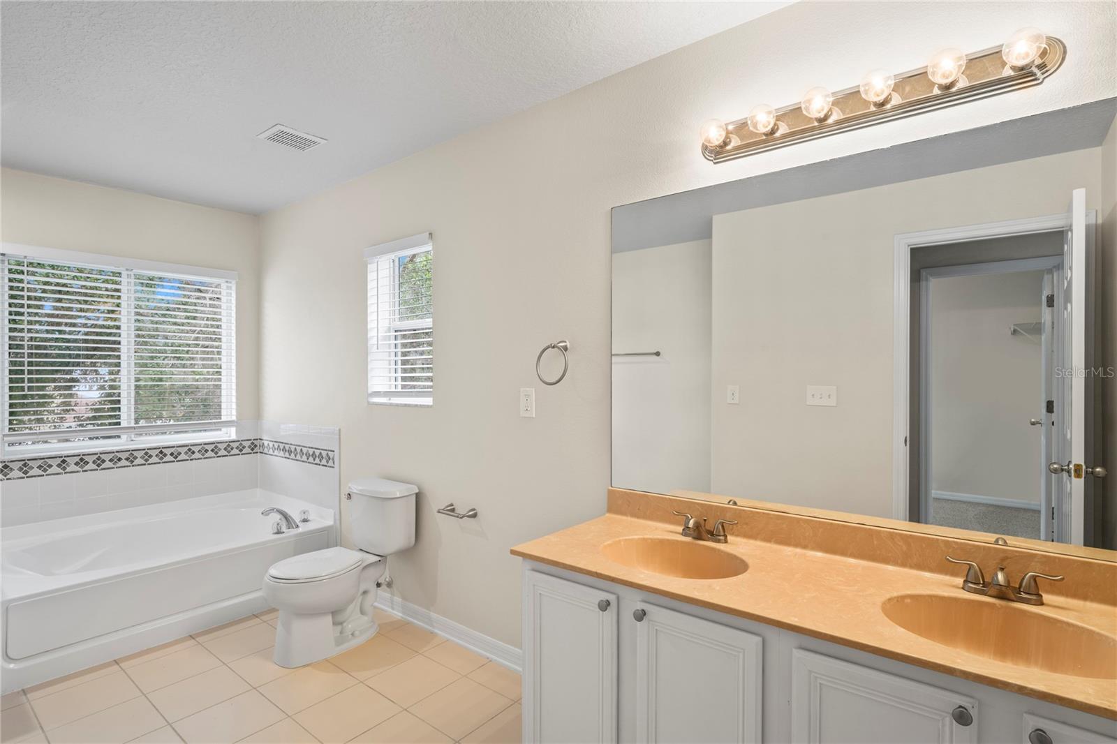 Image 14 of 27 For 7249 Bridgeview Drive