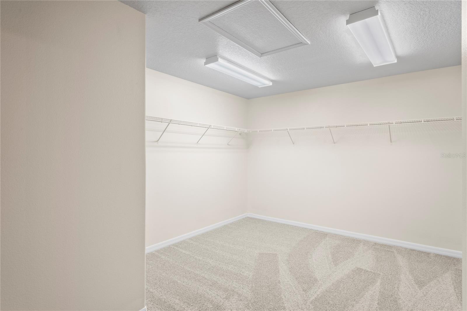 Image 16 of 27 For 7249 Bridgeview Drive