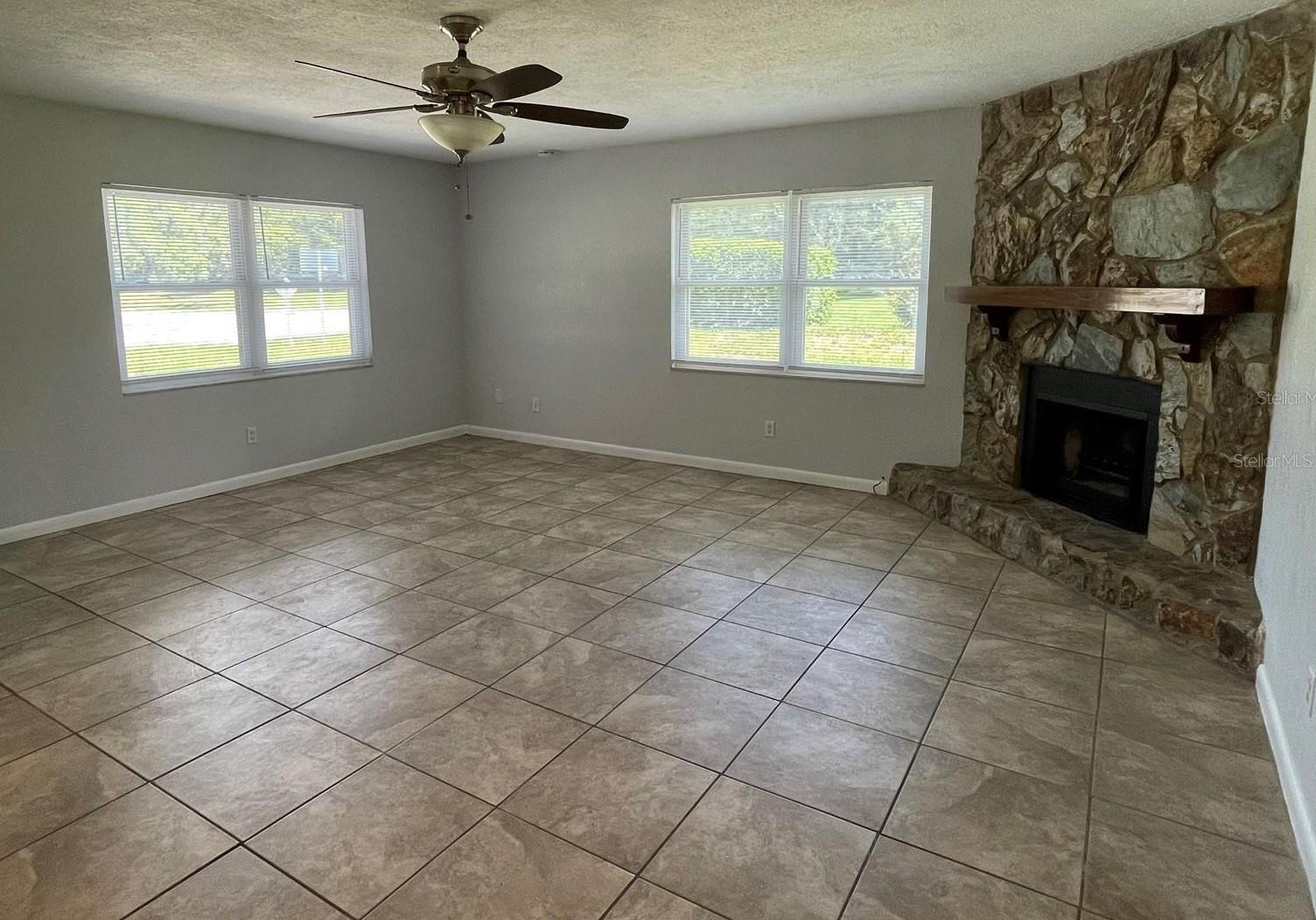 Image 4 of 18 For 11207 50th Street