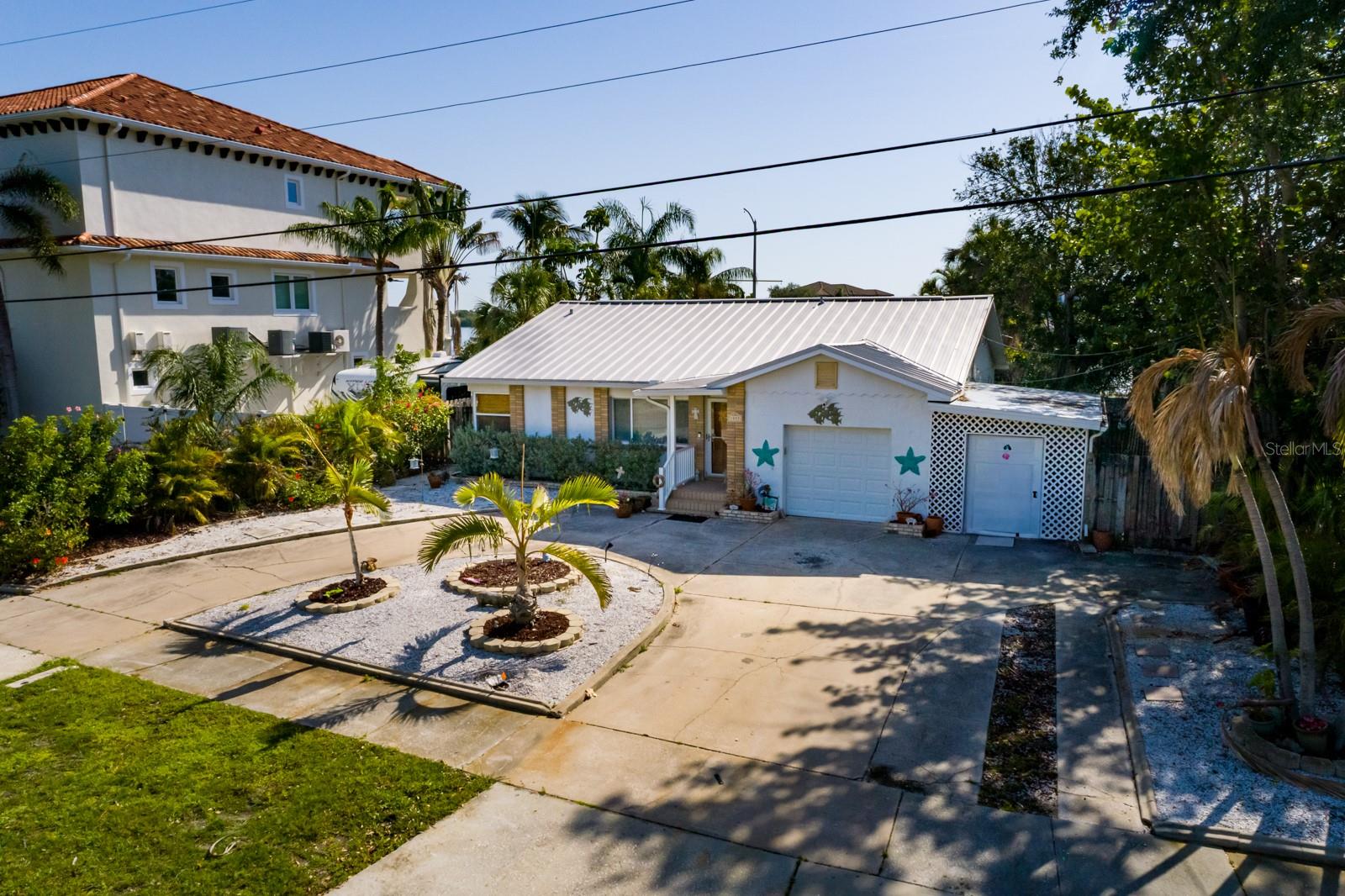 Image 2 of 15 For 1857 Bayou Grande Boulevard Ne