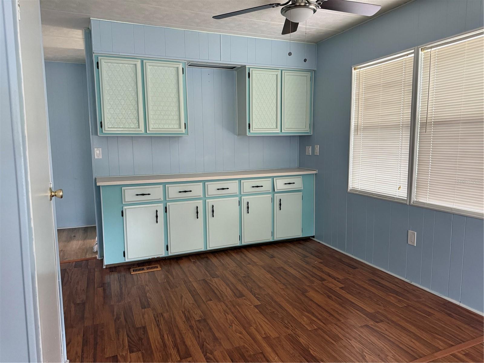 Image 11 of 26 For 8004 Fairlane Street