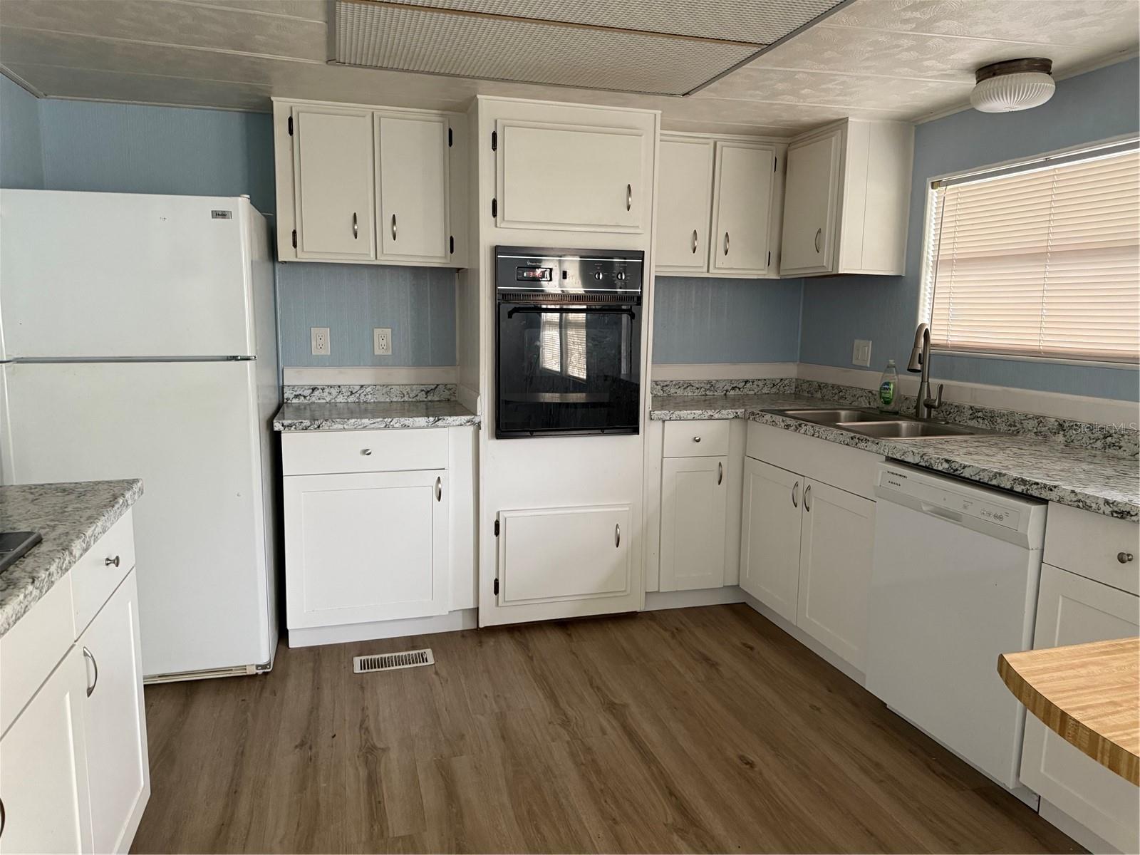 Image 7 of 26 For 8004 Fairlane Street
