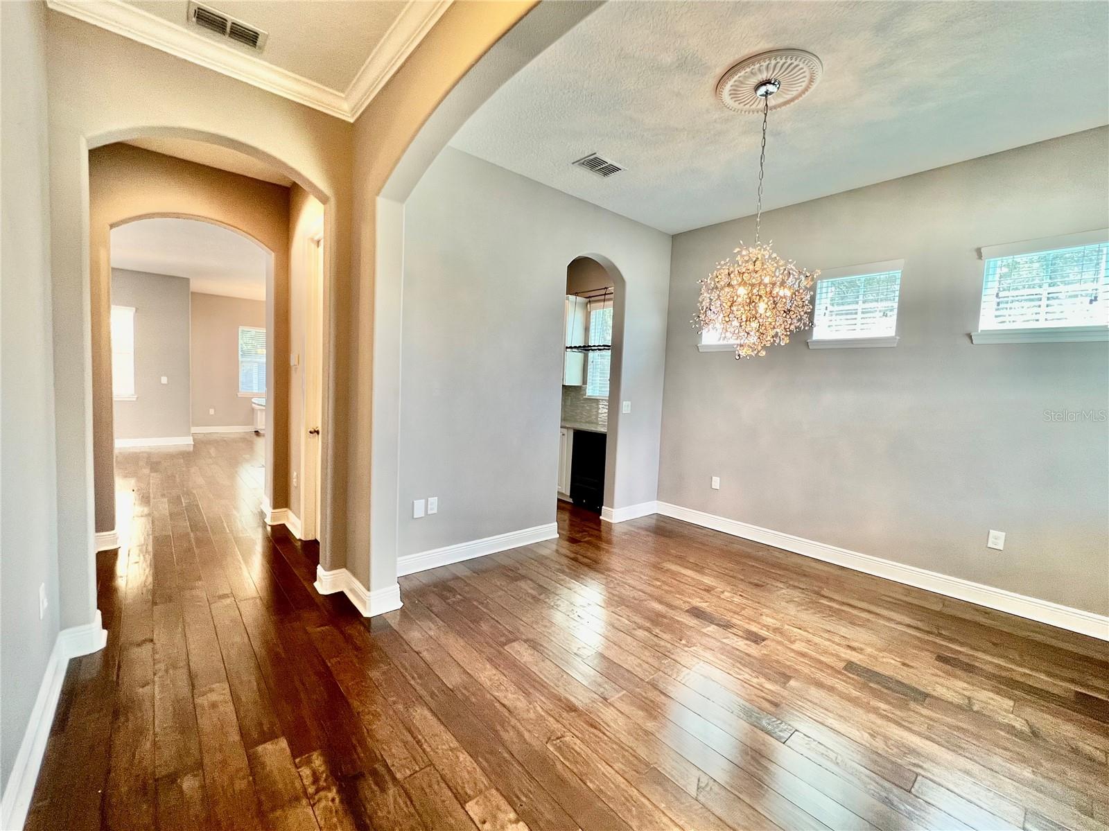 Image 3 of 39 For 7516 Trask Street