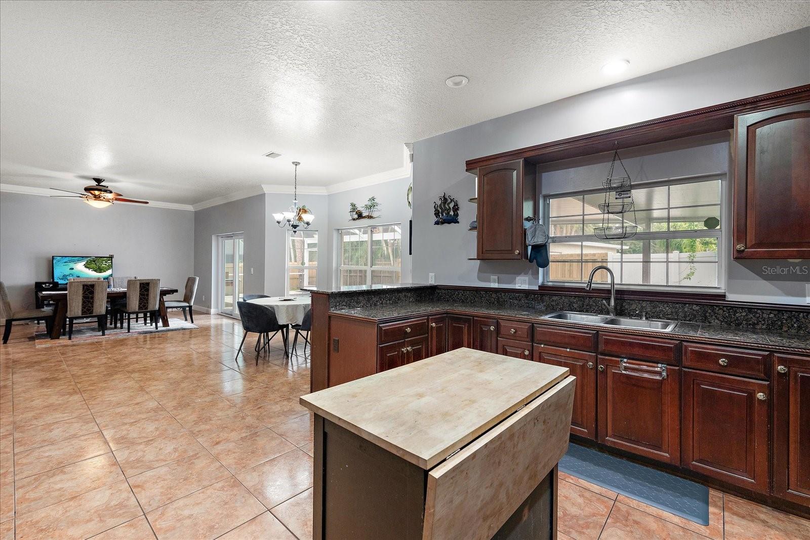 Image 14 of 41 For 13957 80th Avenue