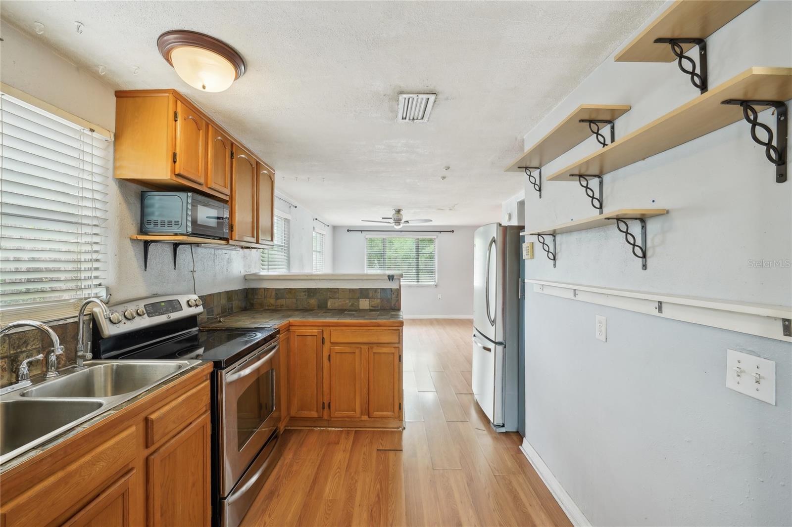 Image 10 of 25 For 7511 Ola Avenue