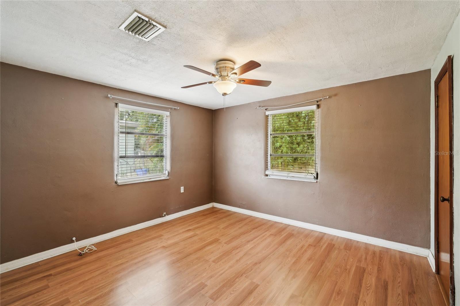 Image 13 of 25 For 7511 Ola Avenue