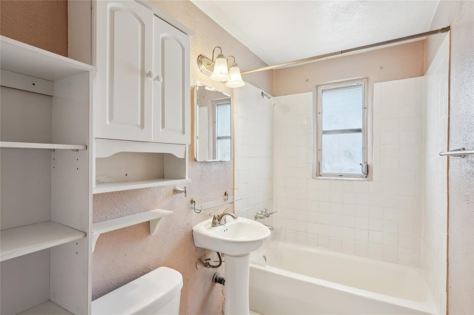 Image 16 of 25 For 7511 Ola Avenue