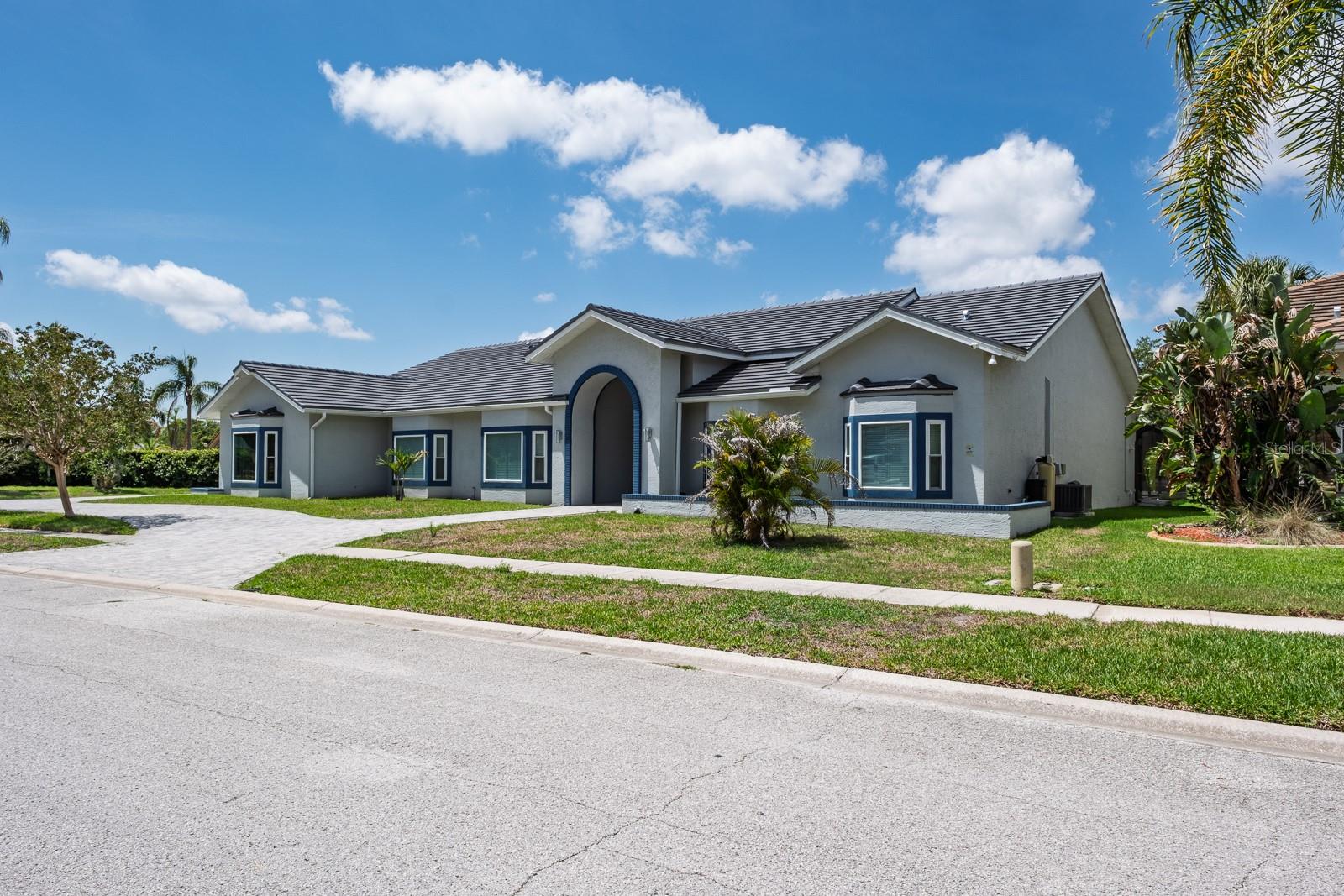 Image 2 of 100 For 4012 Wellington Parkway