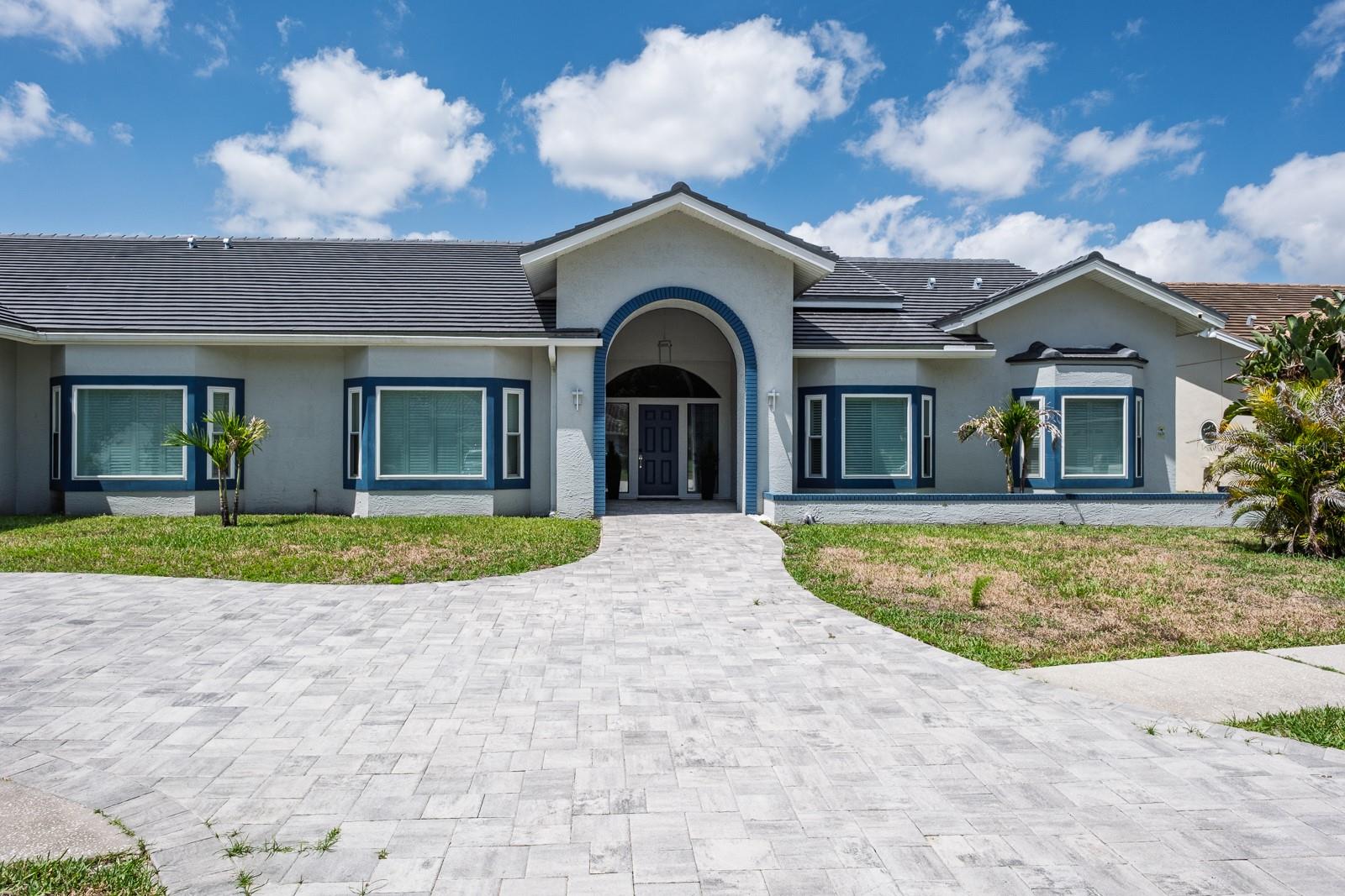 Image 3 of 100 For 4012 Wellington Parkway