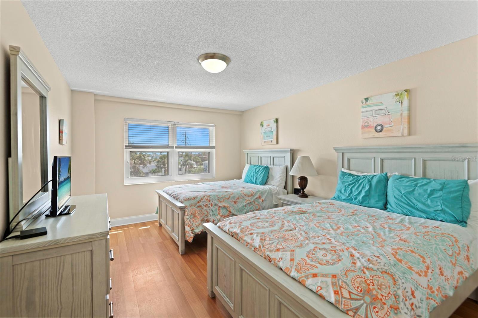 Image 12 of 32 For 13440 Gulf Boulevard 202