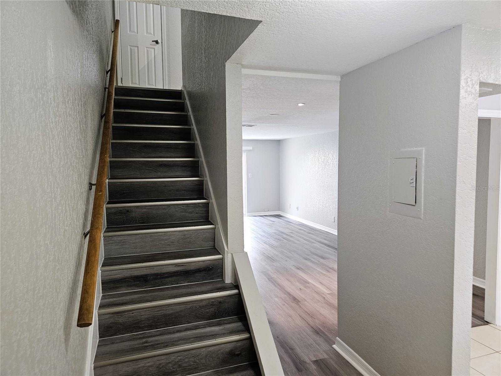 Image 11 of 24 For 7549 Abonado Road