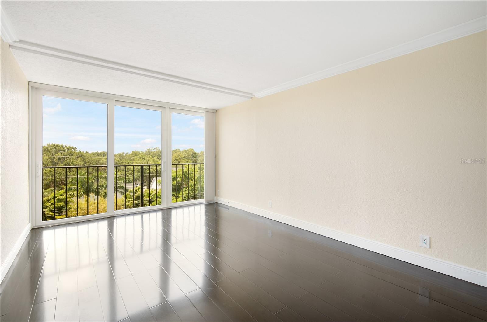 Image 12 of 26 For 3211 Swann Avenue 605