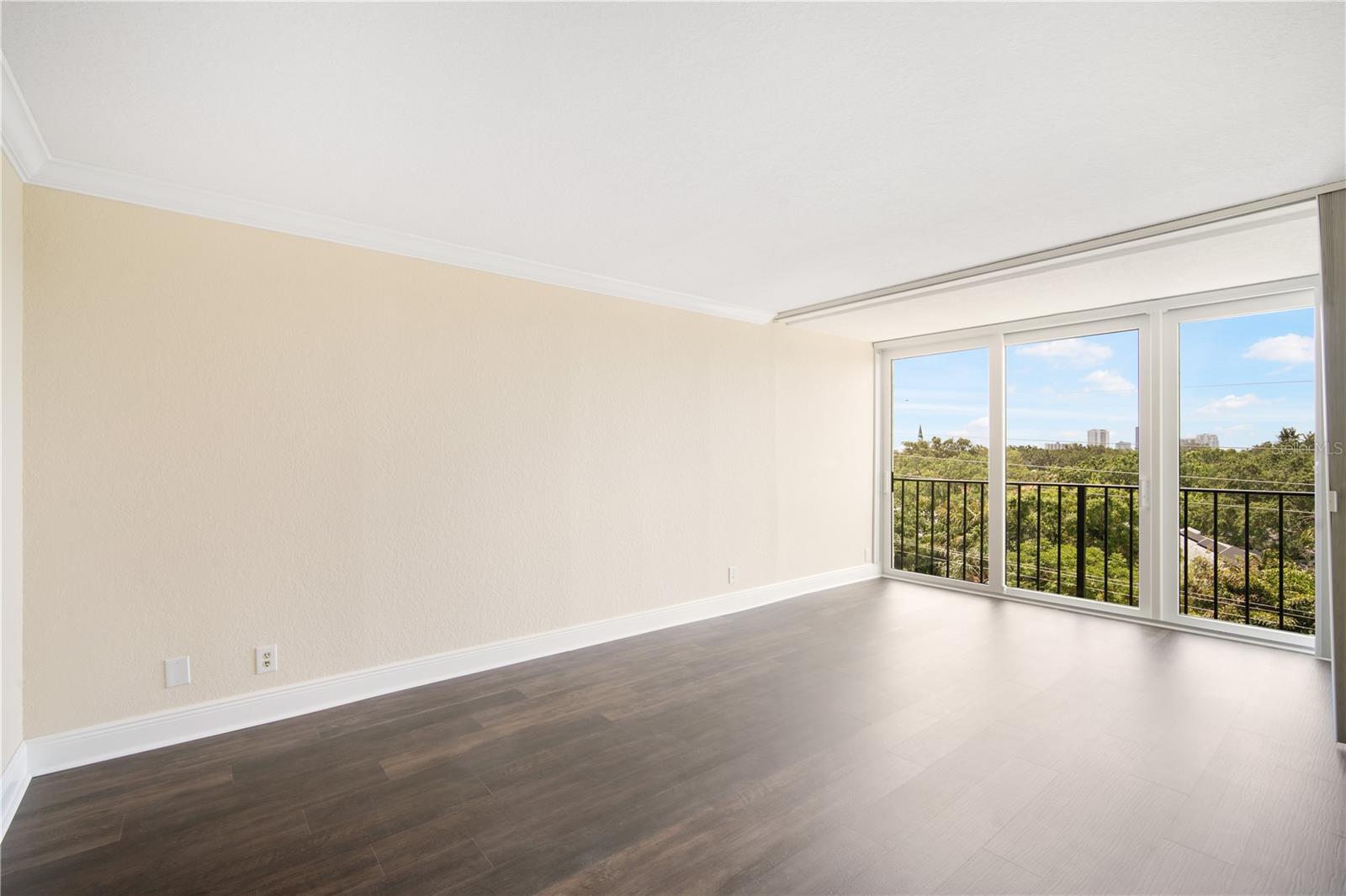 Image 7 of 26 For 3211 Swann Avenue 605