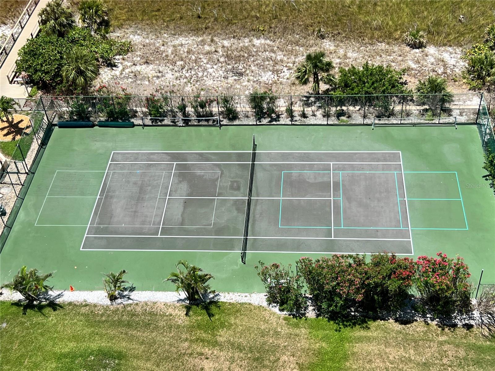 Image 22 of 25 For 1230 Gulf Boulevard 1608