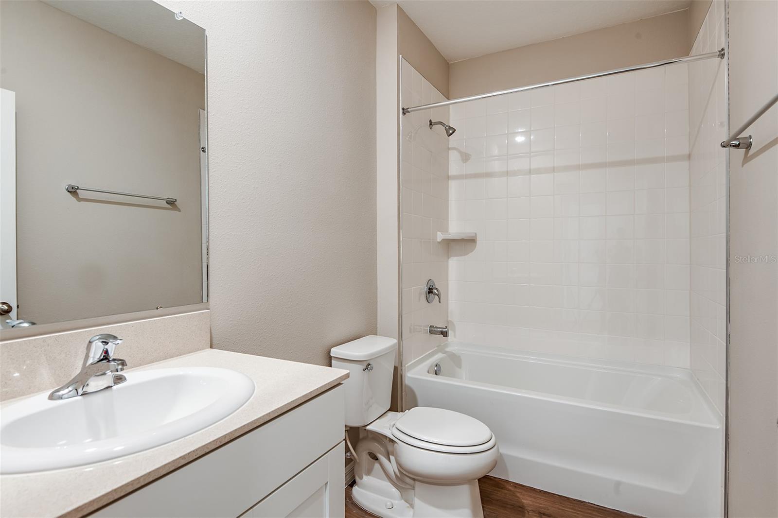 Image 23 of 24 For 4035 Gardenia Avenue