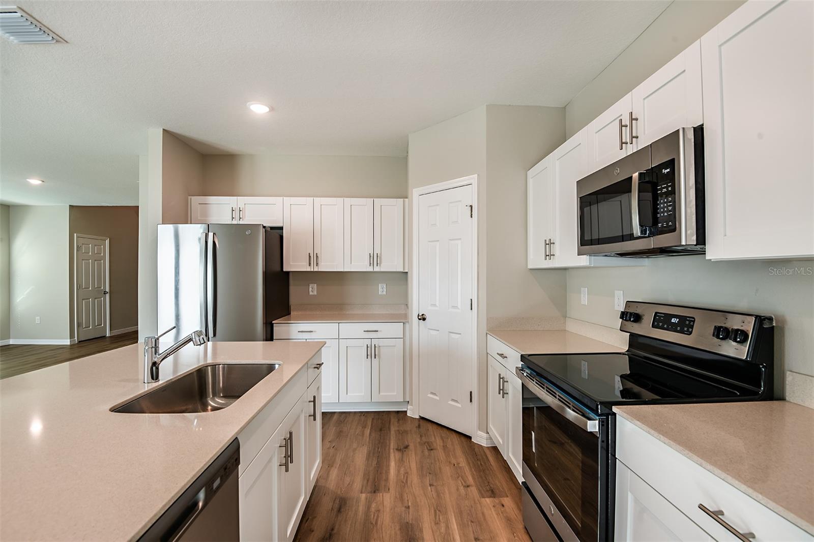 Image 3 of 24 For 4035 Gardenia Avenue