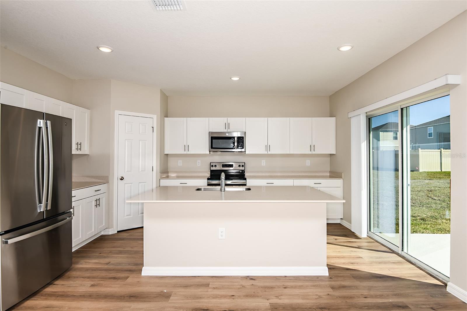 Image 4 of 24 For 4035 Gardenia Avenue